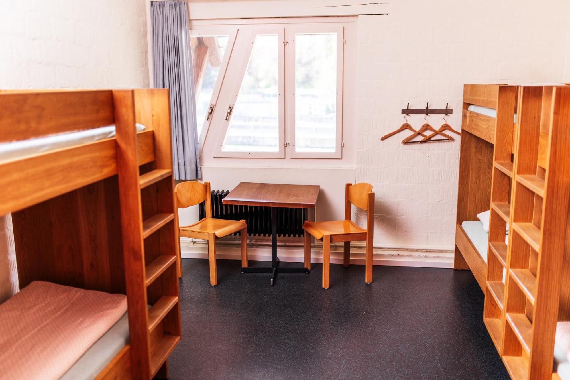 Baden Youth Hostel Екстер'єр фото